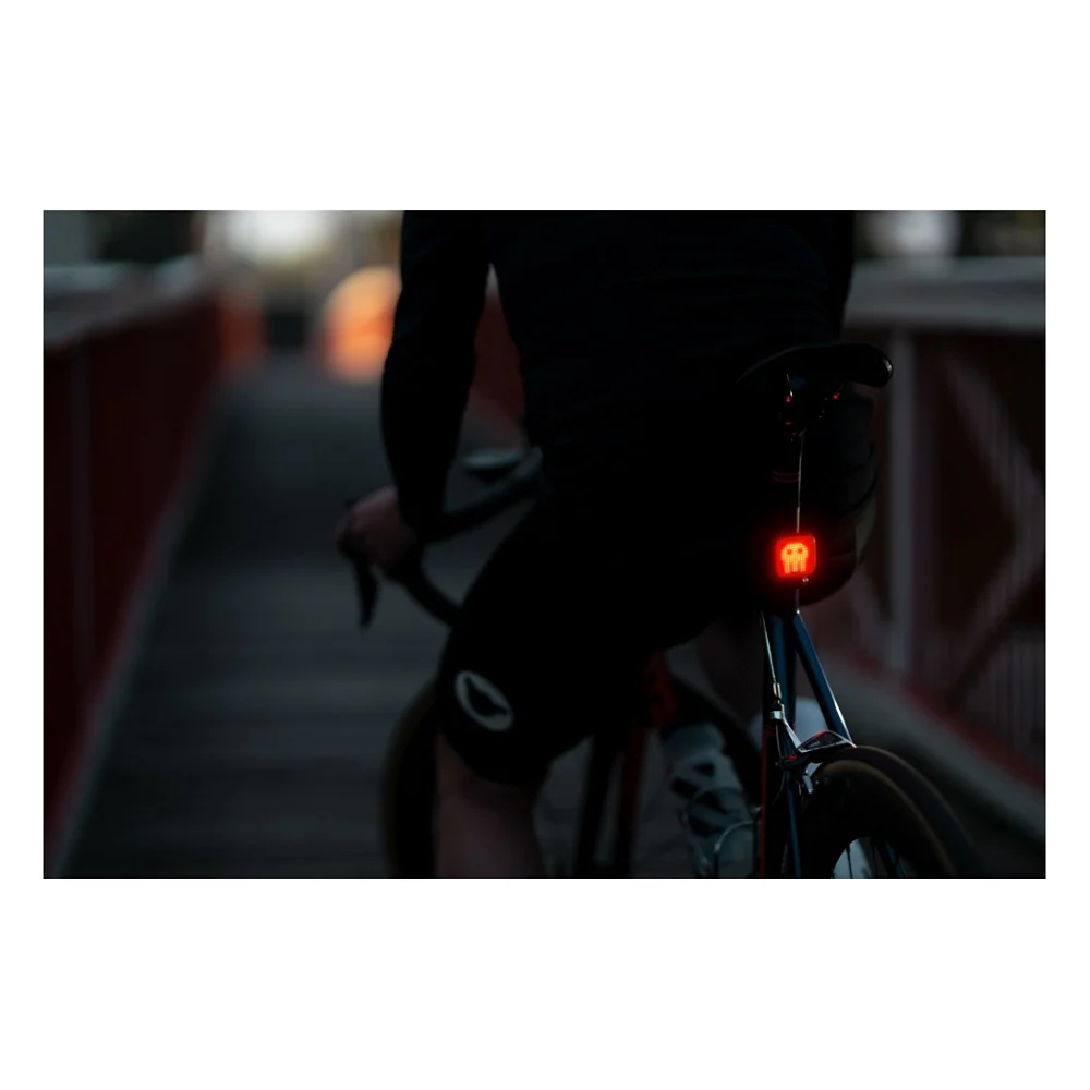 Передня велофара Knog Blinder Grid Front 200 Lumens (12283) — фото 10
