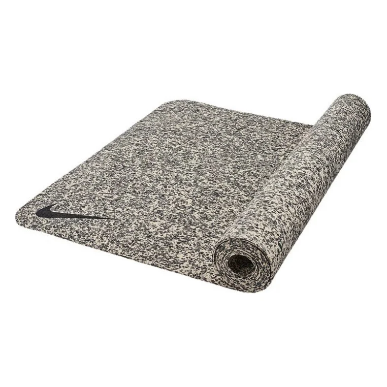 Килимок для йоги Nike Move Yoga Mat 4 MM OSFM піщаний, чорний 61х172см N.100.3061.119.OS (887791411884)