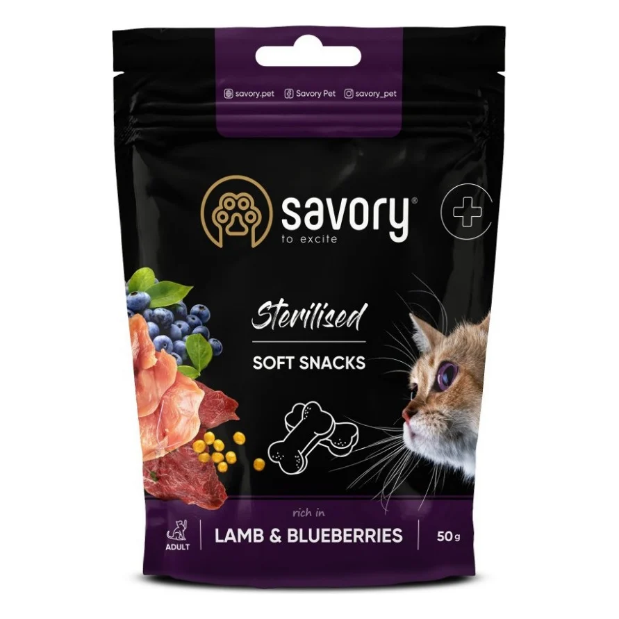 Ласощі для котів Savory для стерилізованих, ягня з чорницями 50 г (4820232631416)