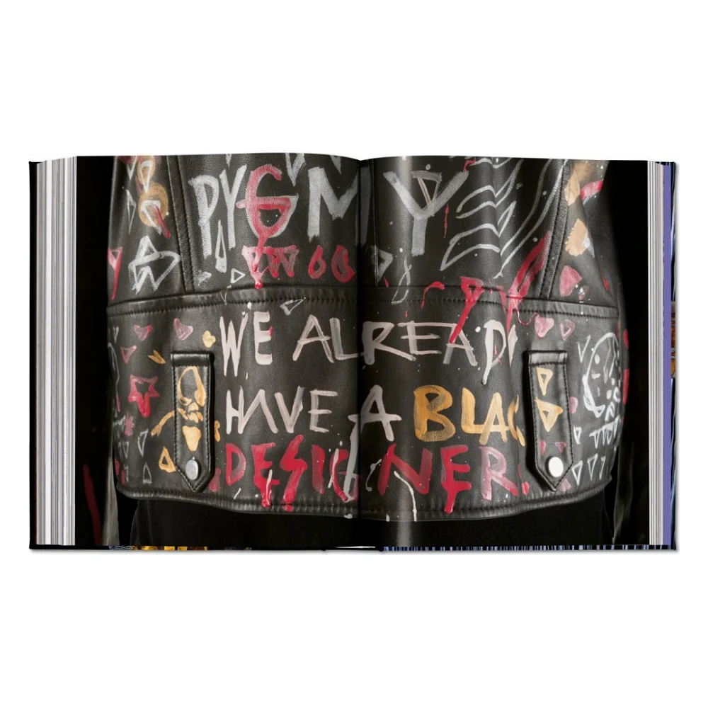 Книга Fashion Designers A-Z. Updated 2020 Edition - Suzy Menkes Taschen (9783836578820) — фото 7