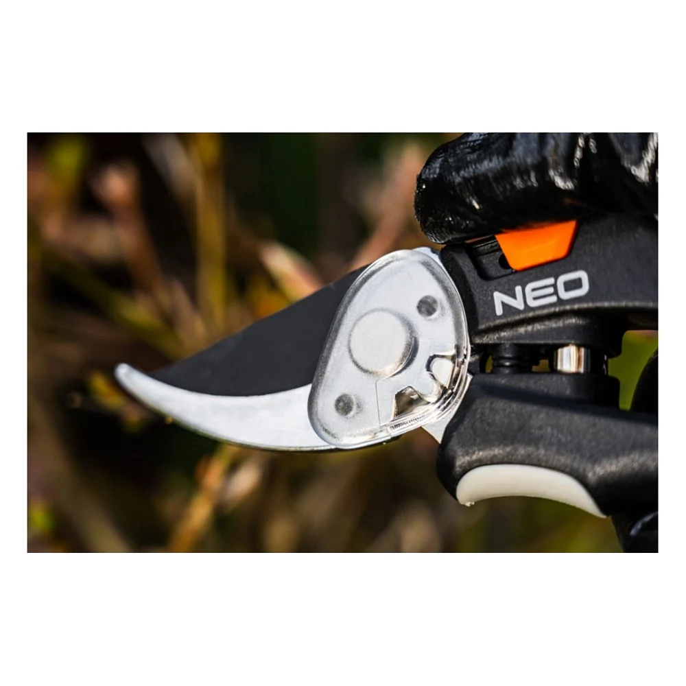 Секатор Neo Tools площинний, d різу 18мм, 200мм, 206г (15-204) — фото 3