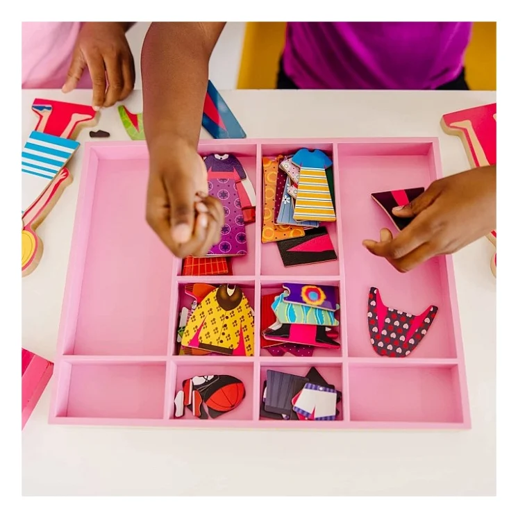 Розвиваюча іграшка Melissa&Doug Магнітна вдягалка середня Еббі і Емма (MD14940) — фото 5