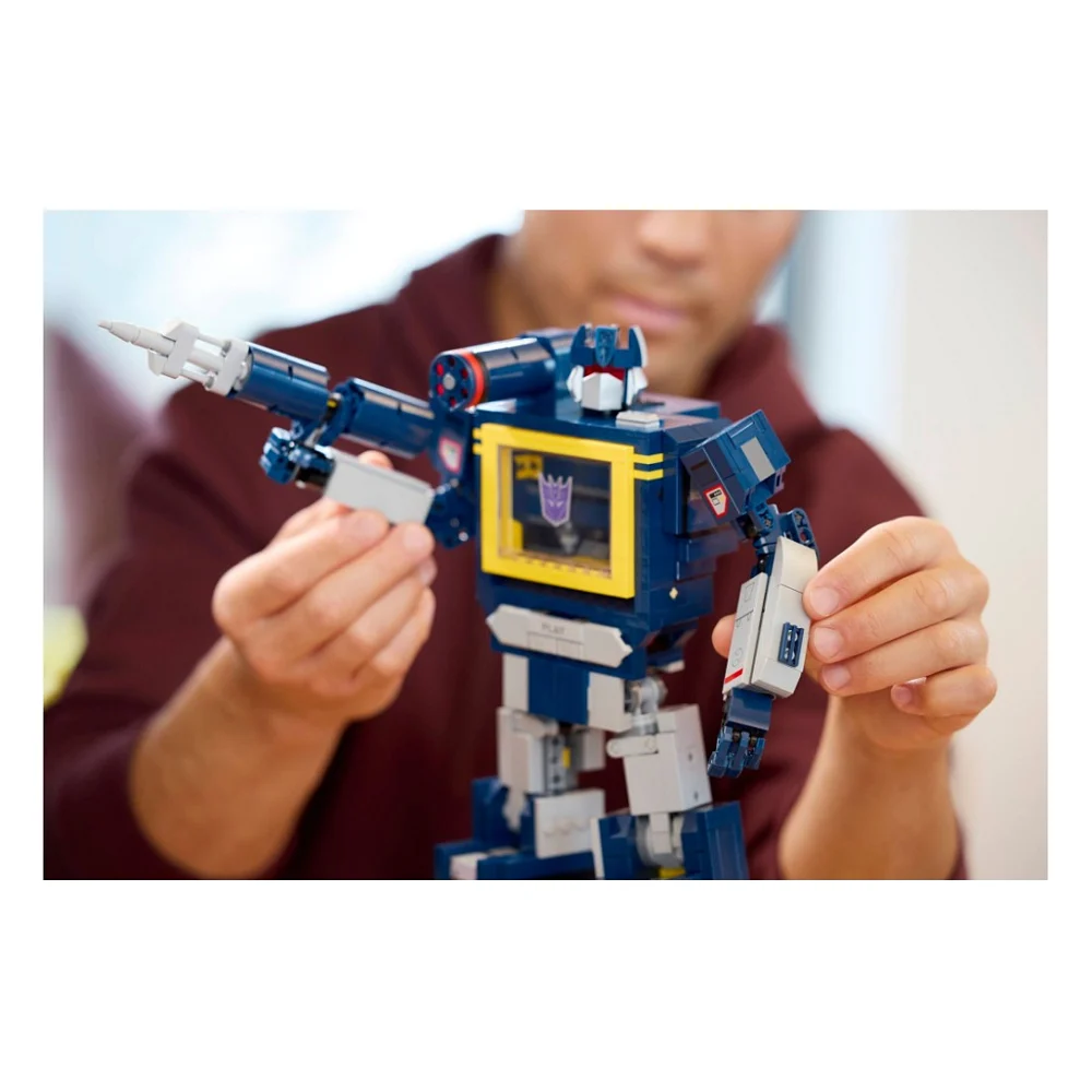 Конструктор LEGO Icons Transformers: Саундвейв (10358) — фото 10