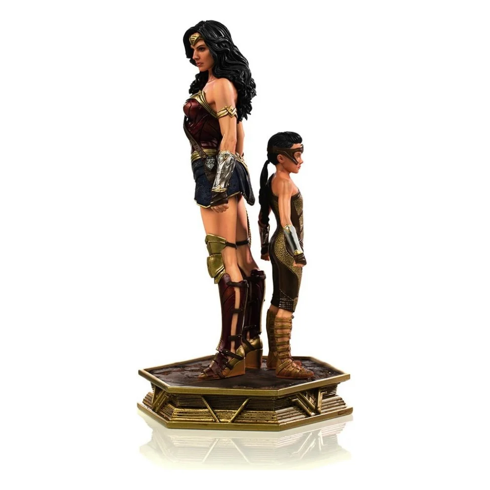 Фігурка для геймерів ABYstyle DC COMICS Wonder Women and young Diana Deluxe Art Scale 1/10 (DCCW8433120-10)