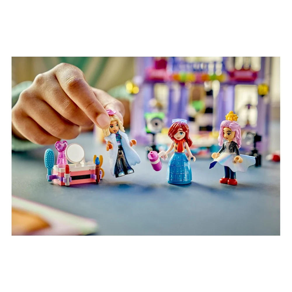 Конструктор LEGO Friends Модний показ у Хартлейк-Сіті (42685) — фото 11