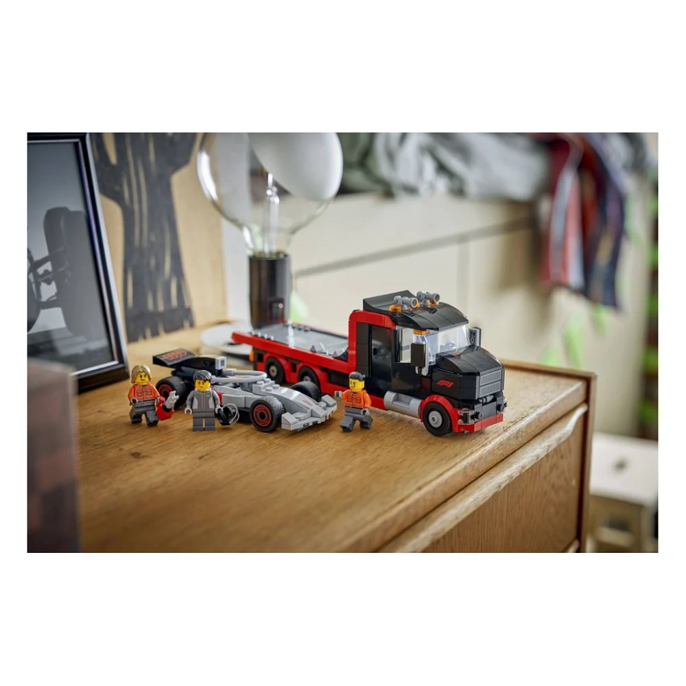Конструктор LEGO City Вантажівка для демонстрації F1® із перегоновим автомобілем Audi F1 (60493) — фото 11