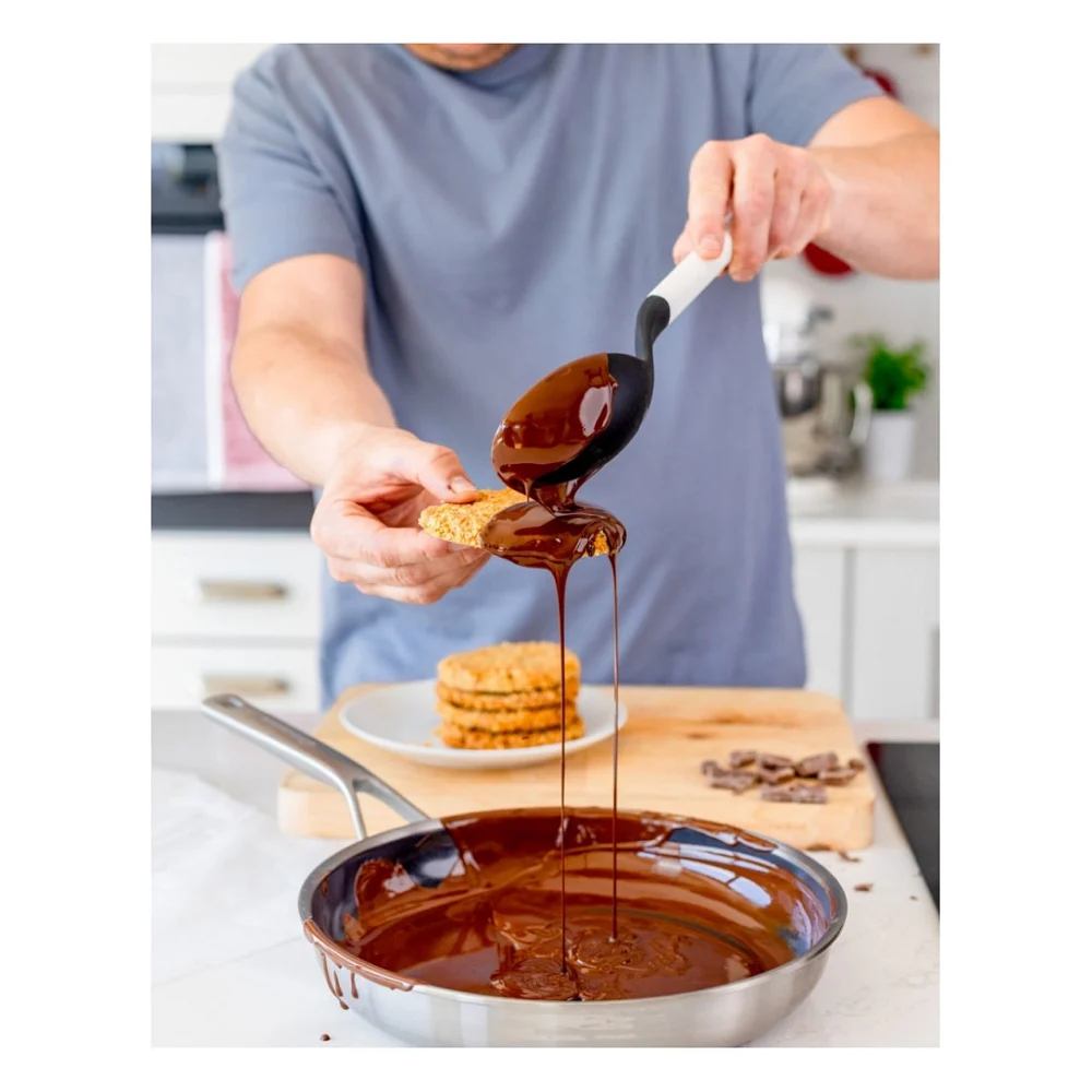 Ложка кухарська KitchenAid Classic для сервірування 34 см білий (KHA003OHPNG) — фото 5