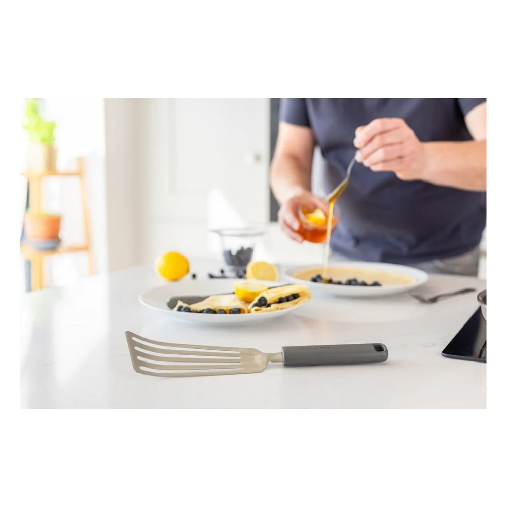 Лопатка кухонна KitchenAid Classic з прорізами 31,5 см сірий (KHA024OHCHGG) — фото 3