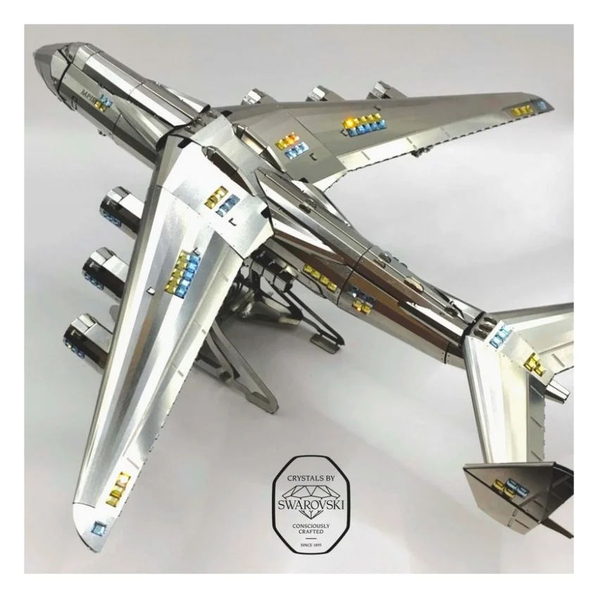 Конструктор Metal Time Колекційна модель АН-225 "Мрія" CRYSTAL EDITION з кристалами SWAROVSKI (Зібрана) (MT001SWRSK/READY) — фото 5