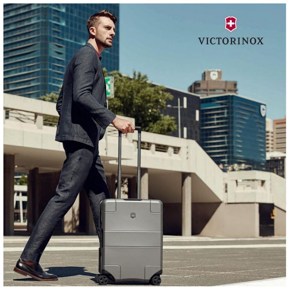 Валіза Victorinox Travel Lexicon Titanium S Global USB (Vt602104) — фото 2